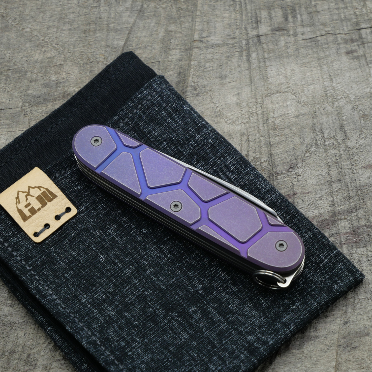 Li.JU MOD - TITAN - VORONOI - anodisiert stonewashed - PIONEER-X - Titan Grade 5  (Ti 6AI 4V)  - 93mm